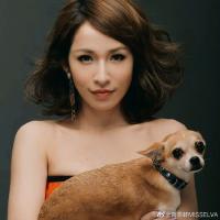 萧亚轩爱犬Gemi去世 微博发长文哀悼难掩思念