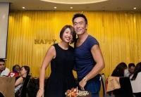 网曝资深港星郑浩南发生婚变疑似暗示妻子有第三者