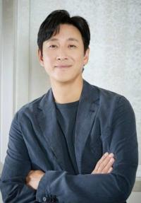 韩媒曝李善均至少吸毒5次 本人称是为治疗失眠