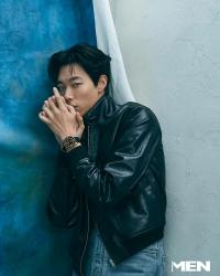 懒理恋情争议！柳俊烈晒最新写真积极营业