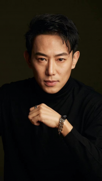 薛奇十年磨砺锋利出  两角色获金鹰奖最佳男配角提名