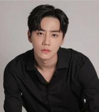 李濬荣有望出演新剧《新入职员姜会长》男主 一人饰演两个角色