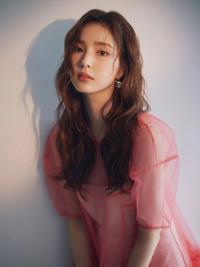 申世景有望出演新剧《他们交往的世界》 演绎理性至上的“浪漫实验”