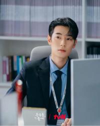 朴栖含主演tvN新剧《给你宇宙》公开剧照 上演同居育儿罗曼史