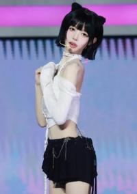 tripleS采湲过于纤瘦引粉丝担忧 网友：这是该去急诊室的状态