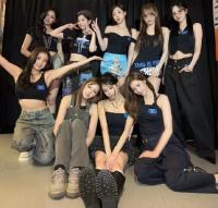 TWICE娜琏演唱会喘不过气引粉丝担忧 高强度巡演再成焦点