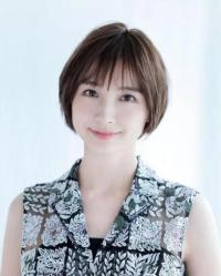 篠田麻里子再婚后首度公开亮相 出席新剧《坠落就结束》制作发布会