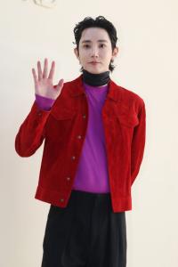 李洙赫因行程原因辞演新剧《女皇的后宫》