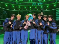 CLOSE YOUR EYES创首周销量纪录后再夺《音乐银行》一位！《Drop That!》音源销量双丰收